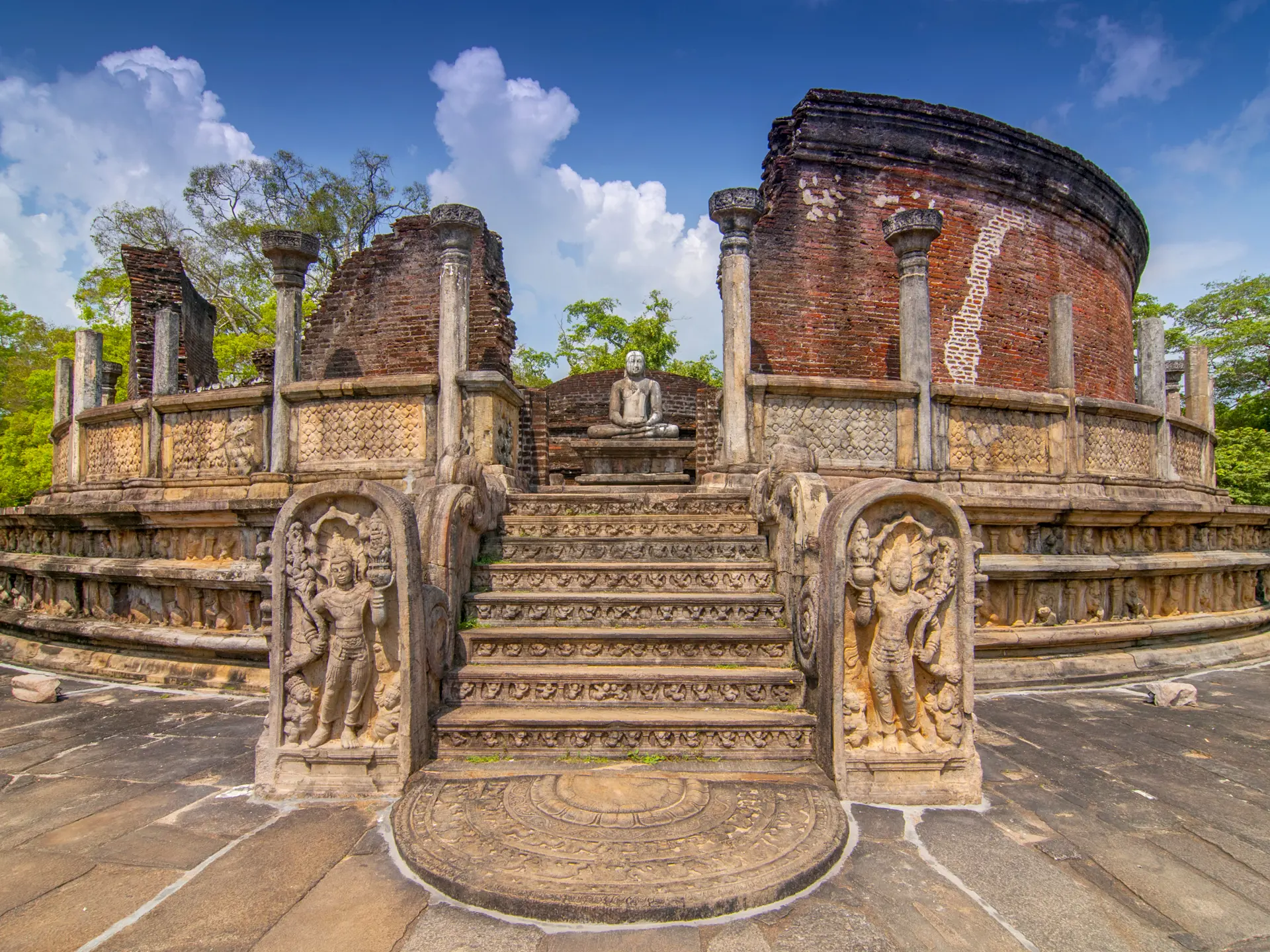 shutterstock_576544318 Vatadage (Round House) of Polonnaruwa ruin Unesco world heritage on Sri Lanka. (1).jpg