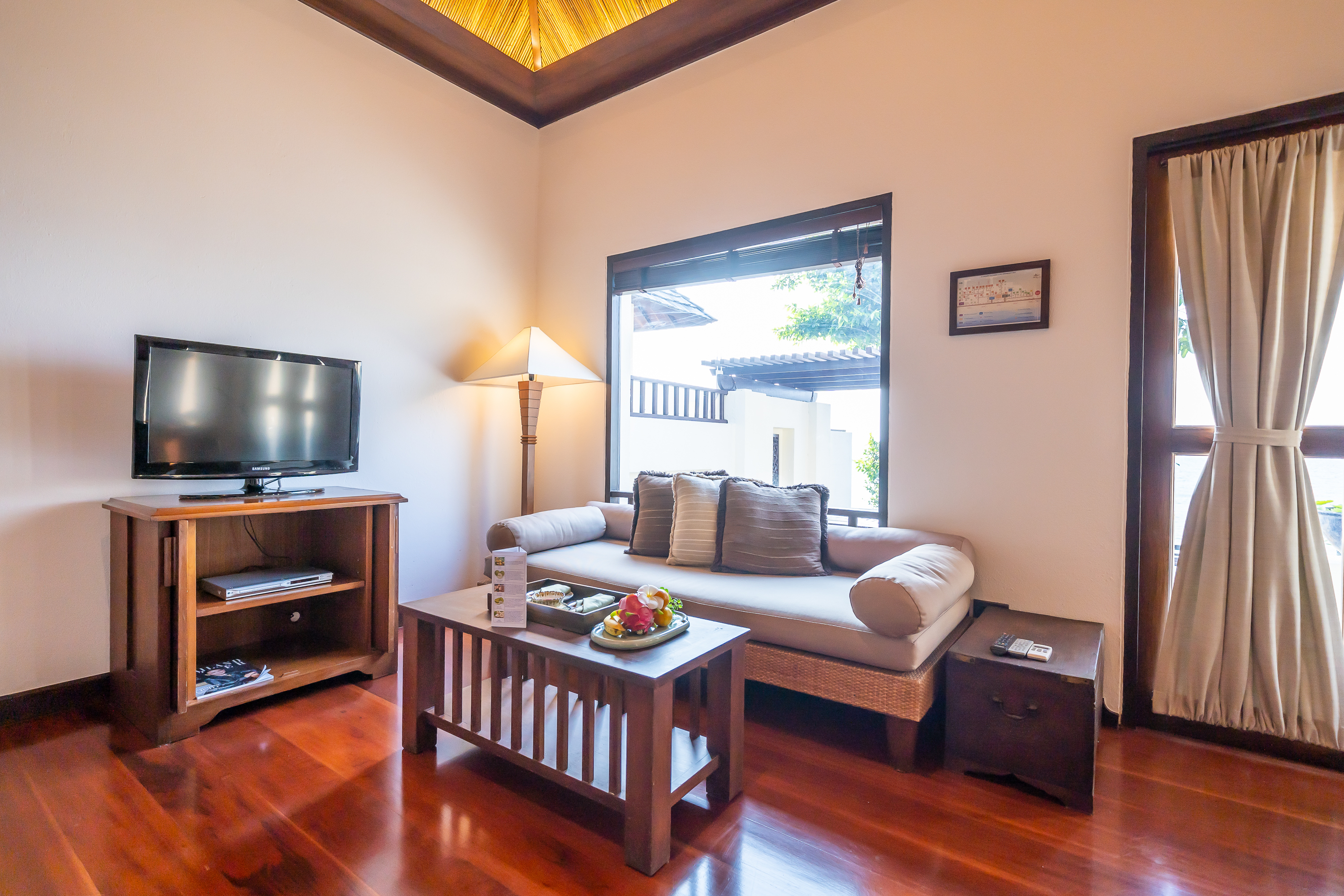 Premier Ocean Hillside Sitting Area 1