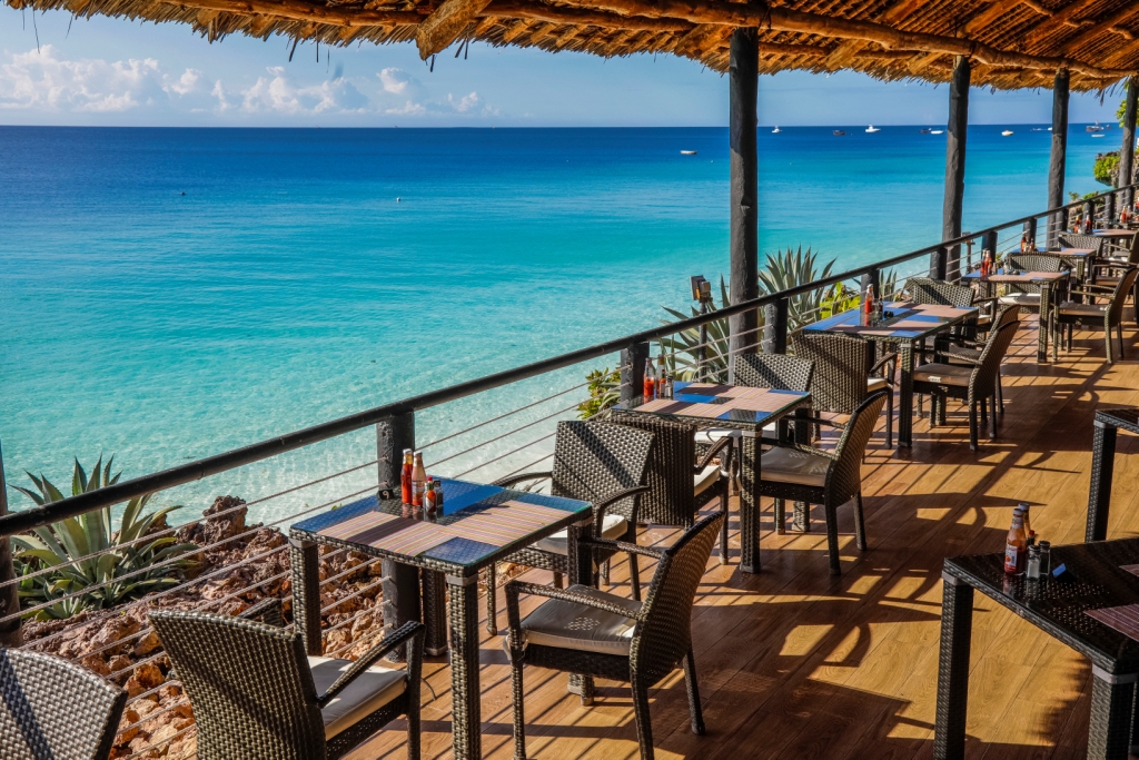 4 RZBR Cliff Restaurant