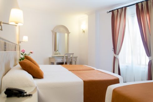 Quadruple Room (1)