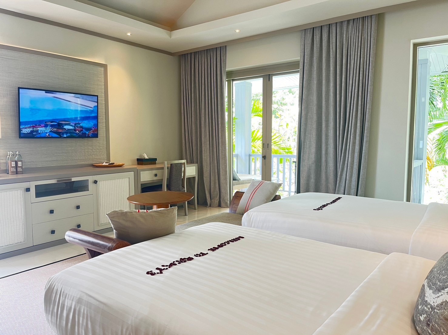 Deluxe Garden View 06