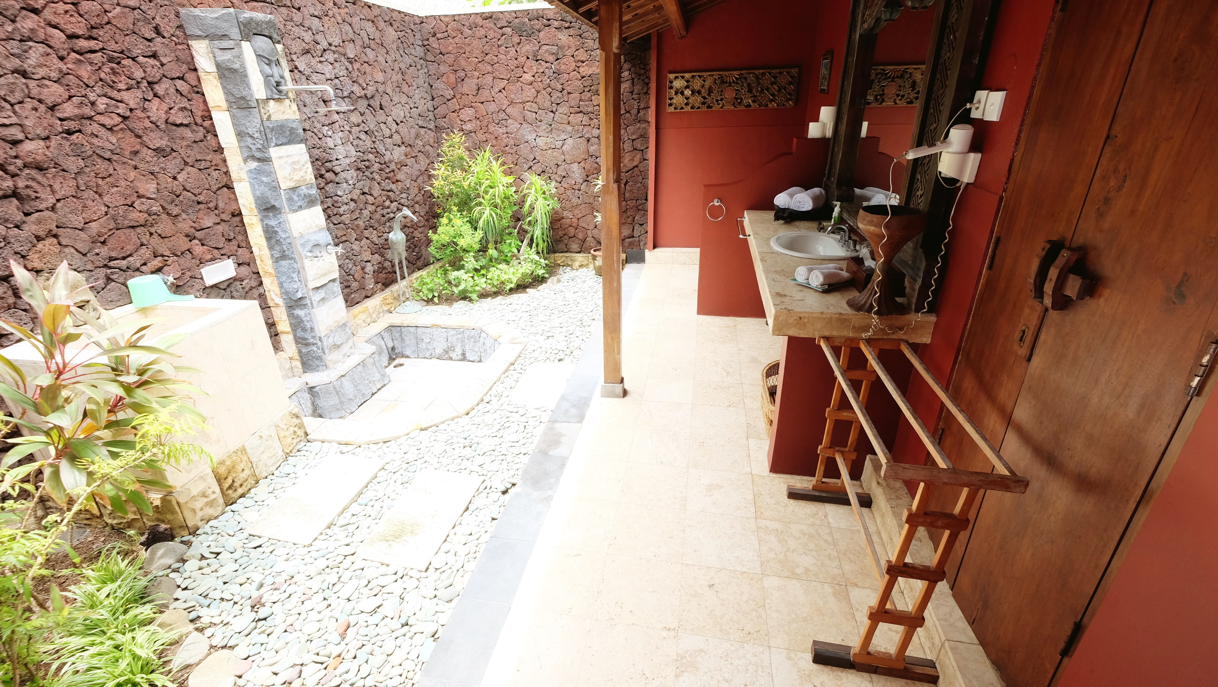 Suite Ocean Front Bathroom