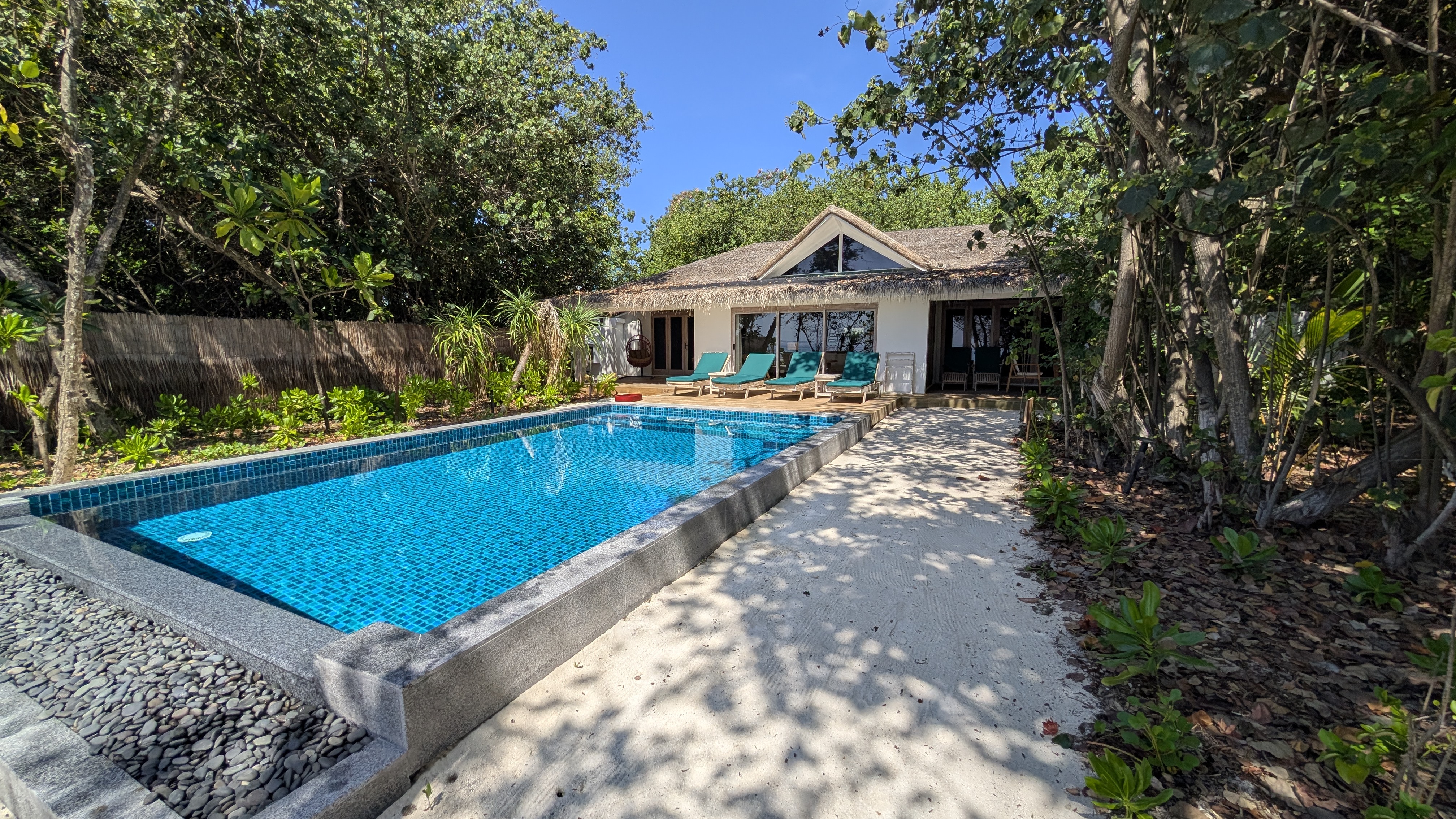 Reethi Suite Exterior