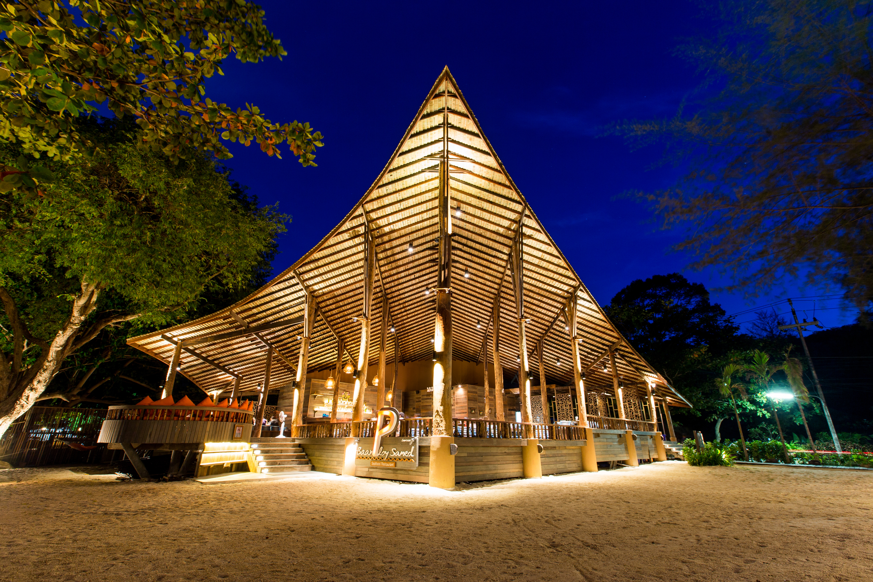 Baan Ploy Samed Restaurant 2