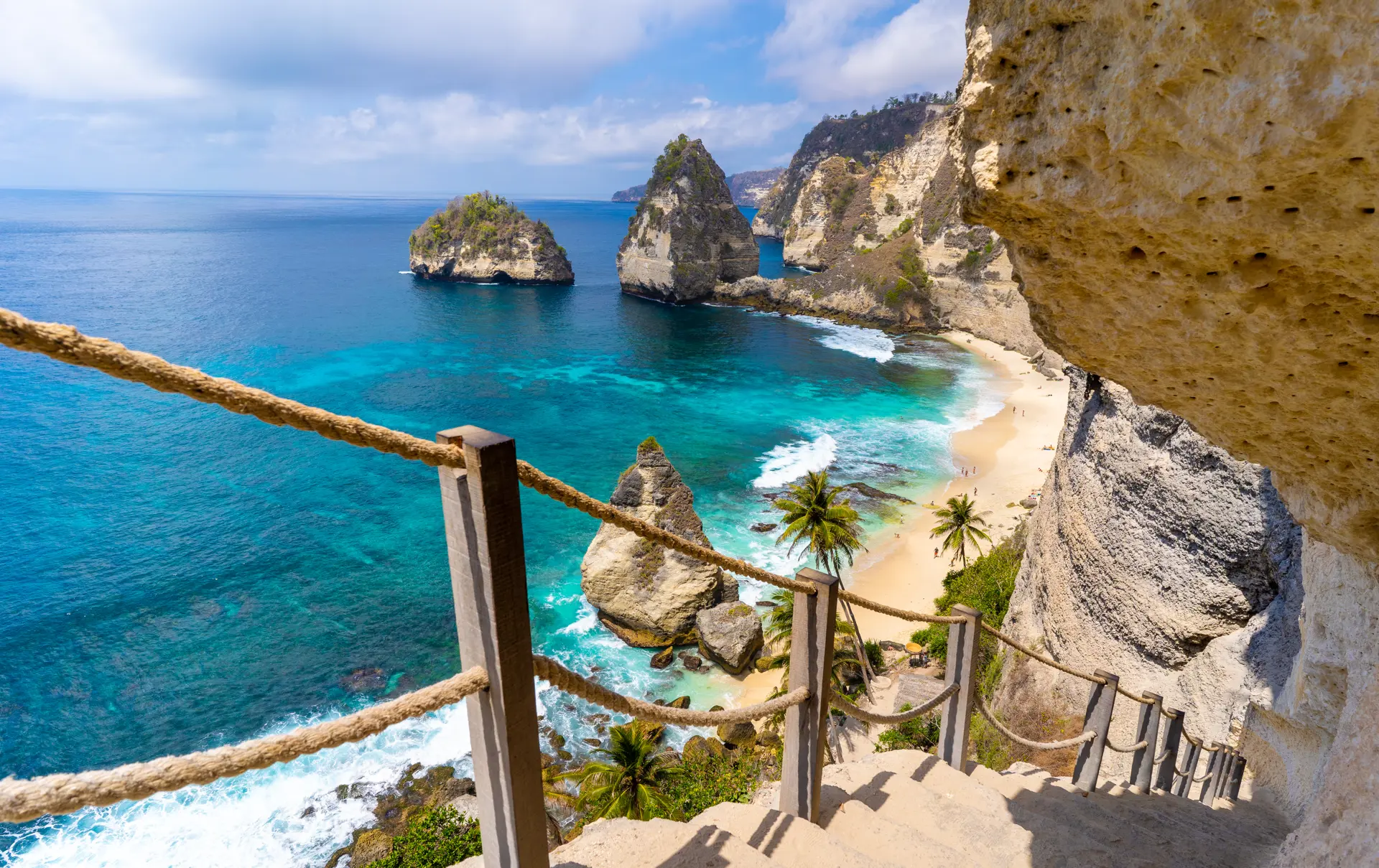 Shutterstock 1860617488 (Diamond Beach, Nusapenida Island, Bali, Indonesia)