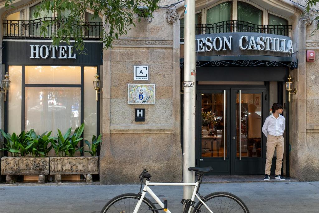 Hotel Mesón Castilla (2) (1)
