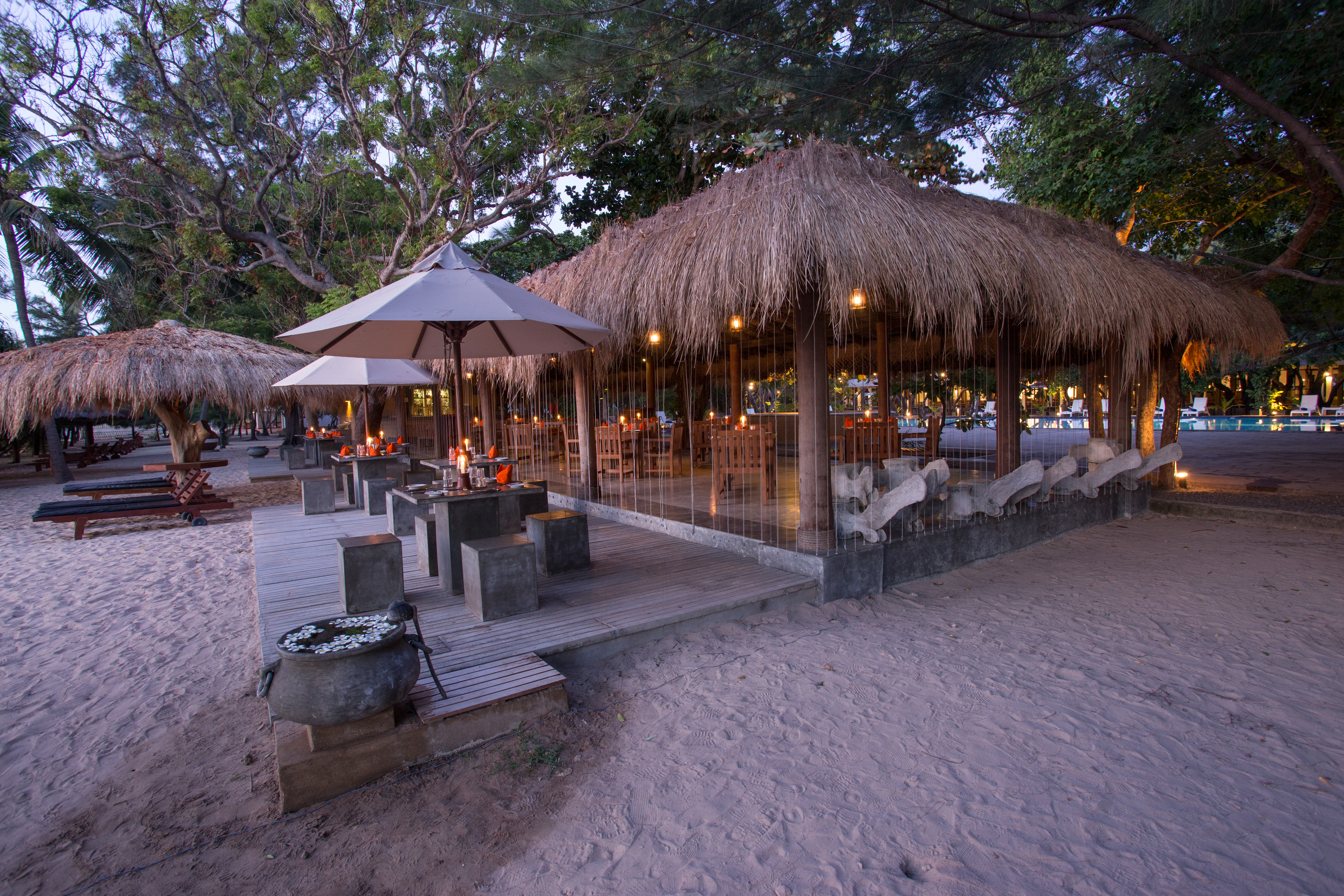 Beach Bar & Cafe 03