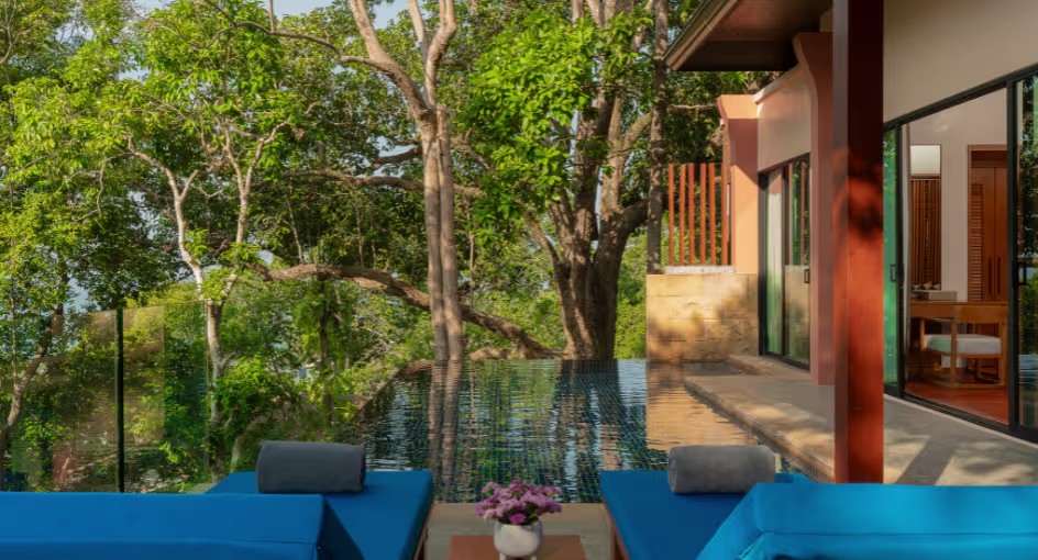 Avani Ao Nang Cliff Krabi Guest Room Avani Pool Villa Sunbed Pool Living 944X510