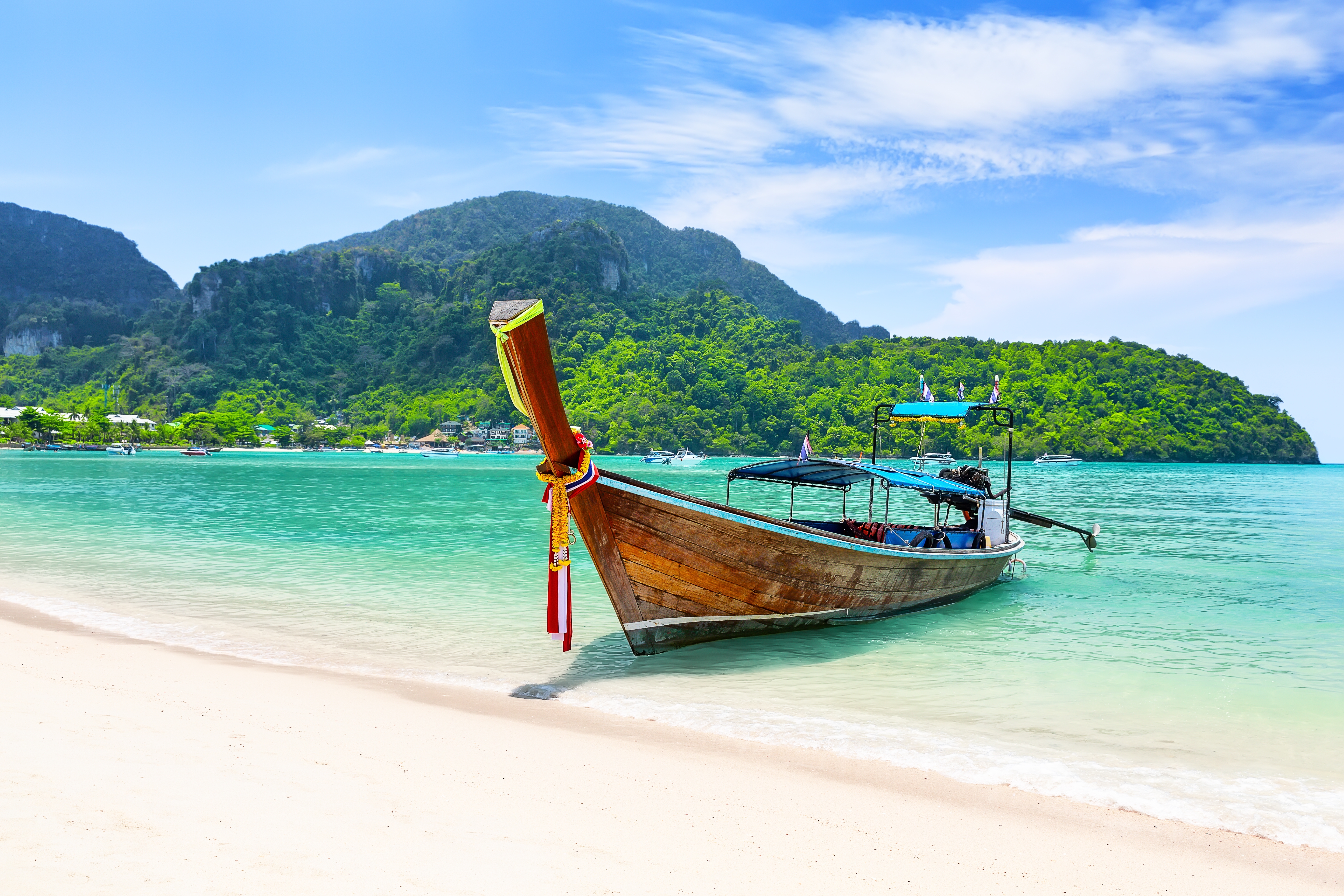 Laem Tong Bay Phi Phi Shutterstock 2627441829