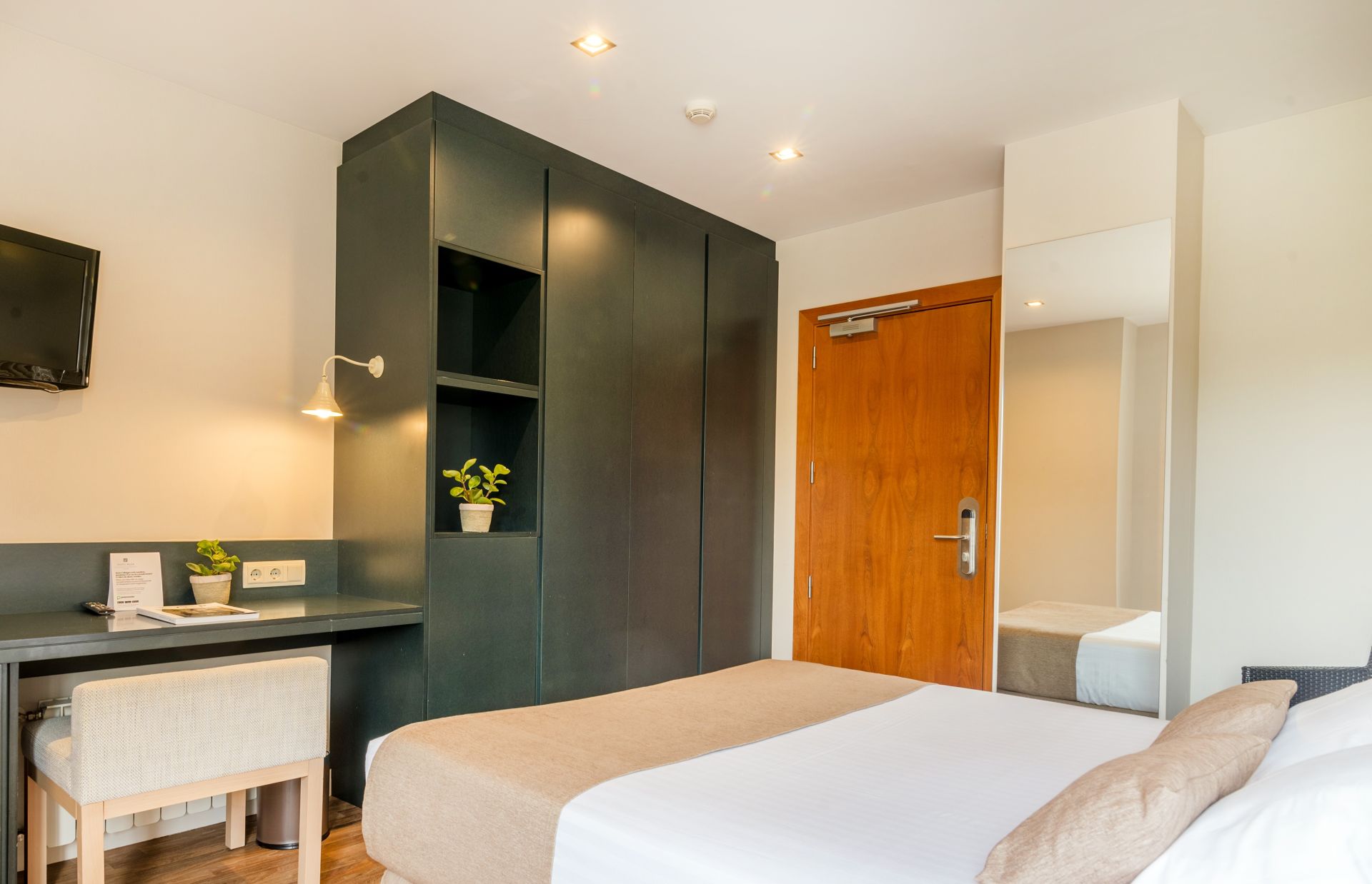 Double Room Balcony (4)
