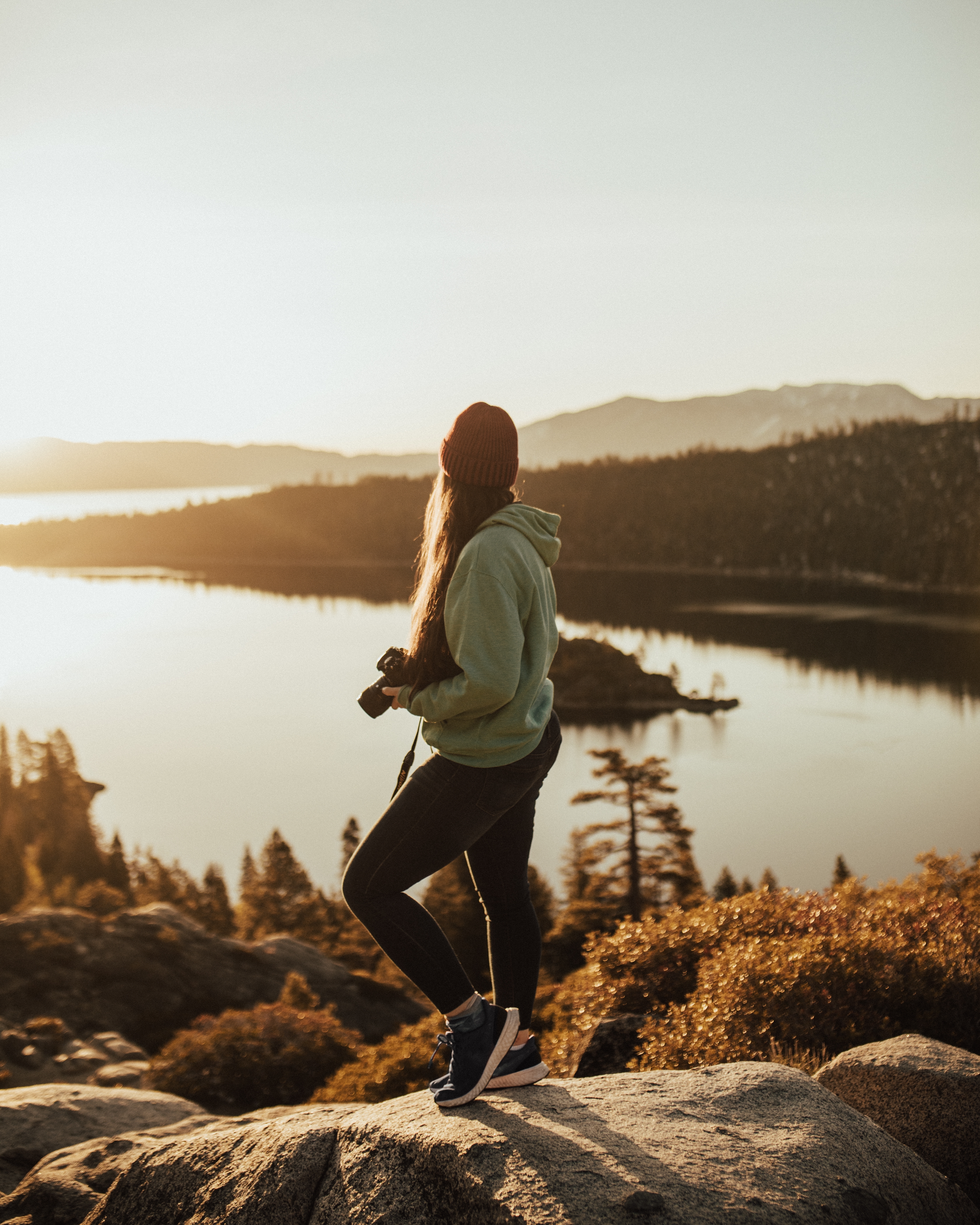 Lake Tahoe Shutterstock 2305875597