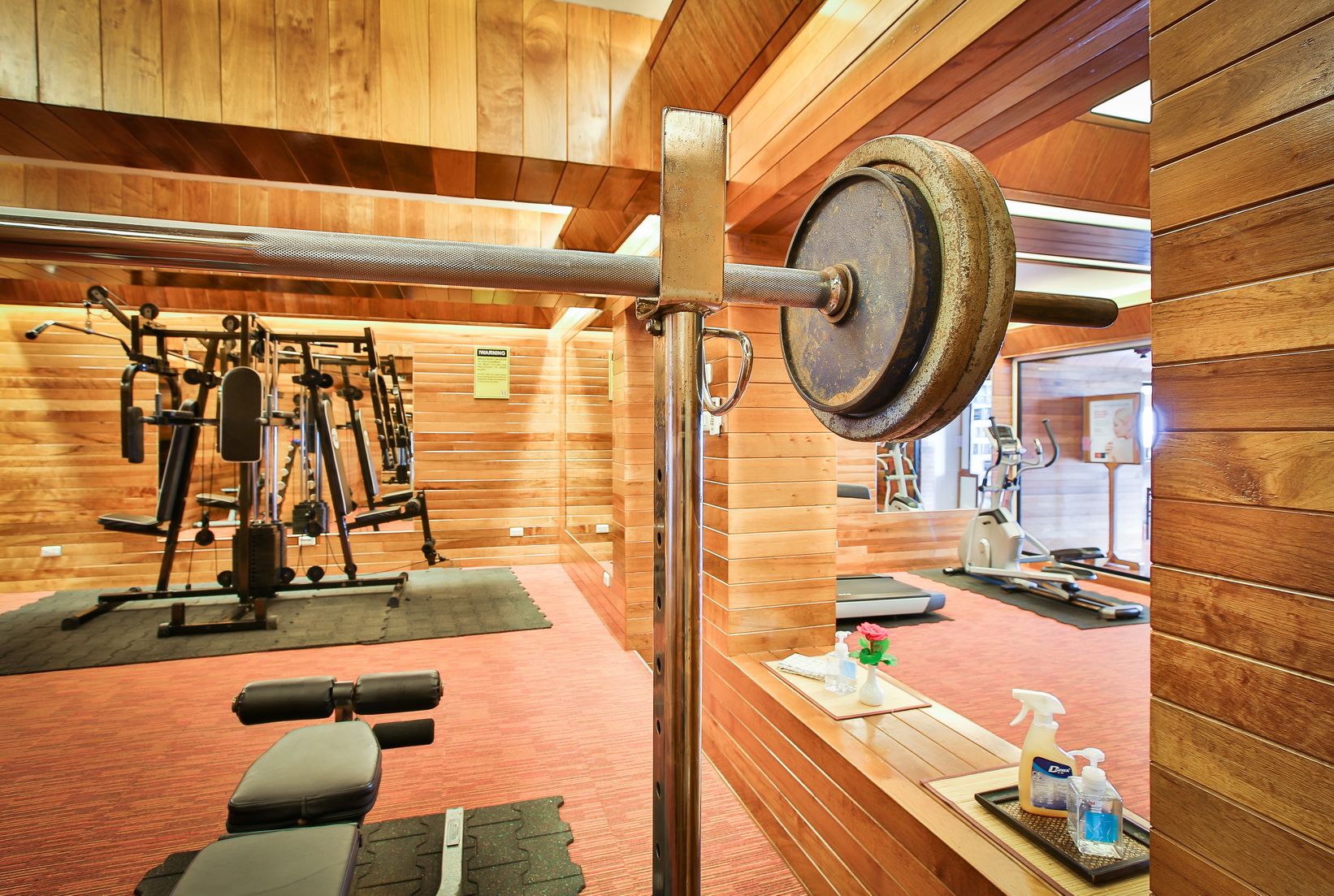 Pool Bar & Fitness 0016