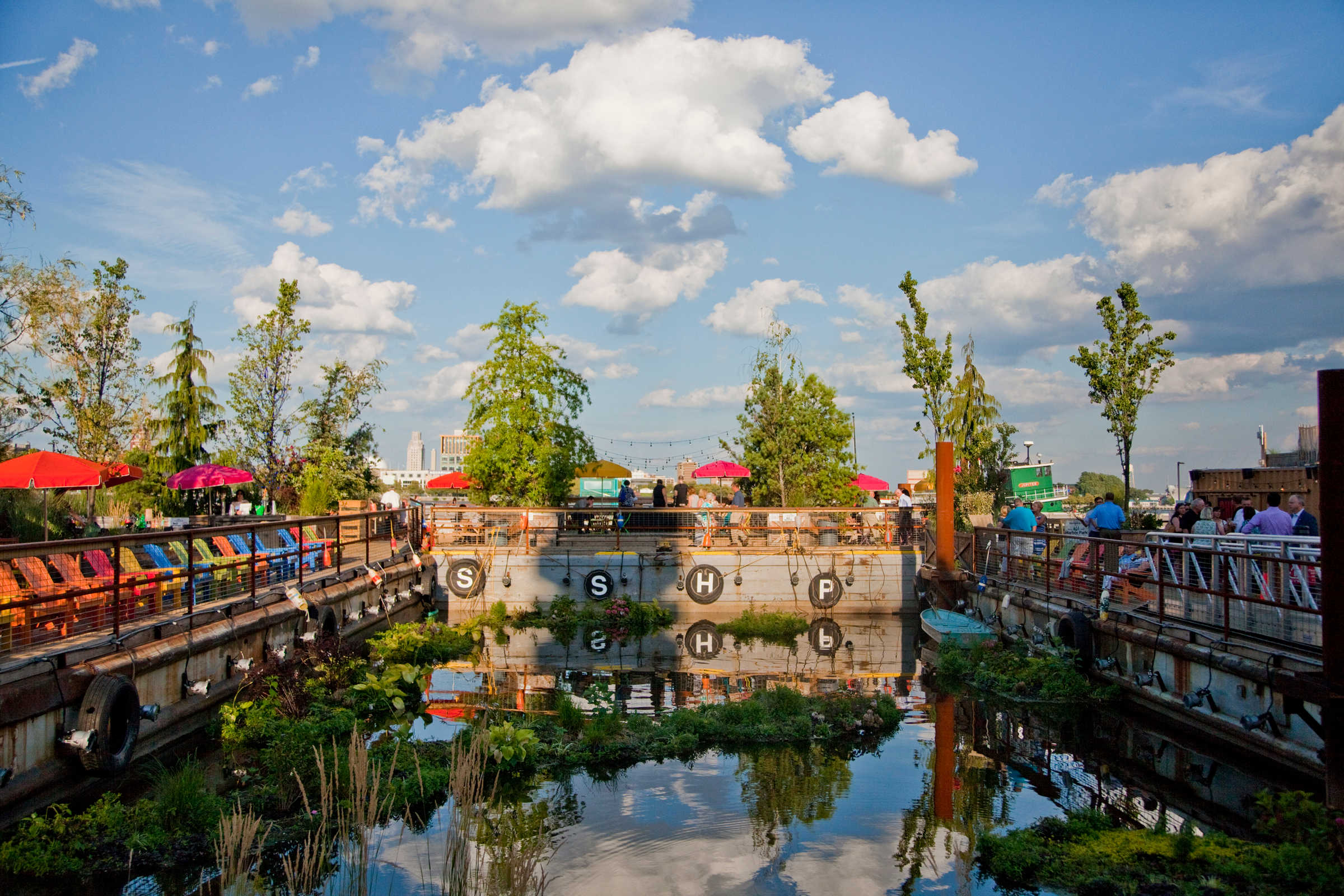 Spruce Street Harbor Park Photo By M. Fischetti For VISIT PHILADELPHIA