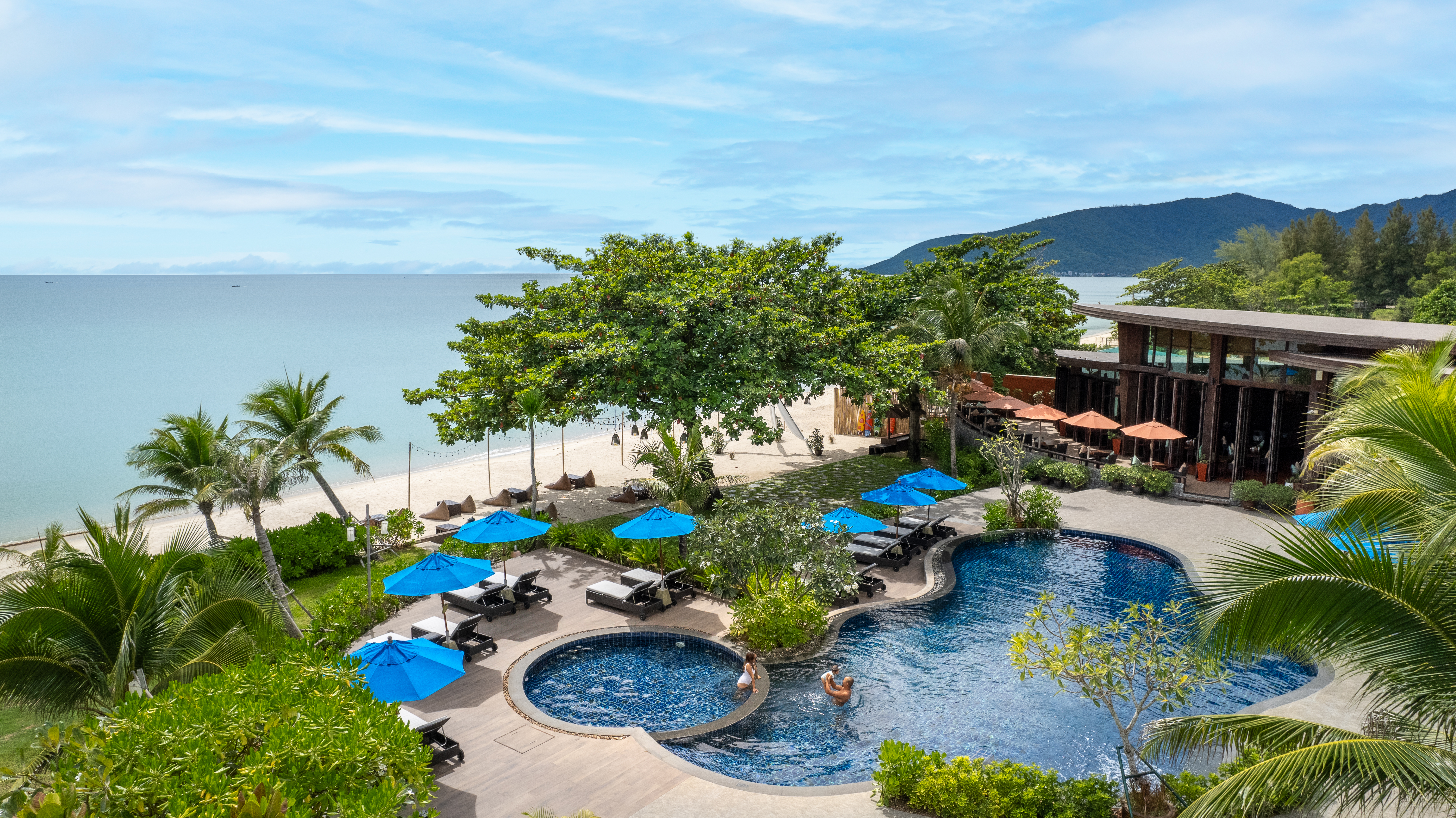 Helloworld Khanom Beach Resort Spa 5