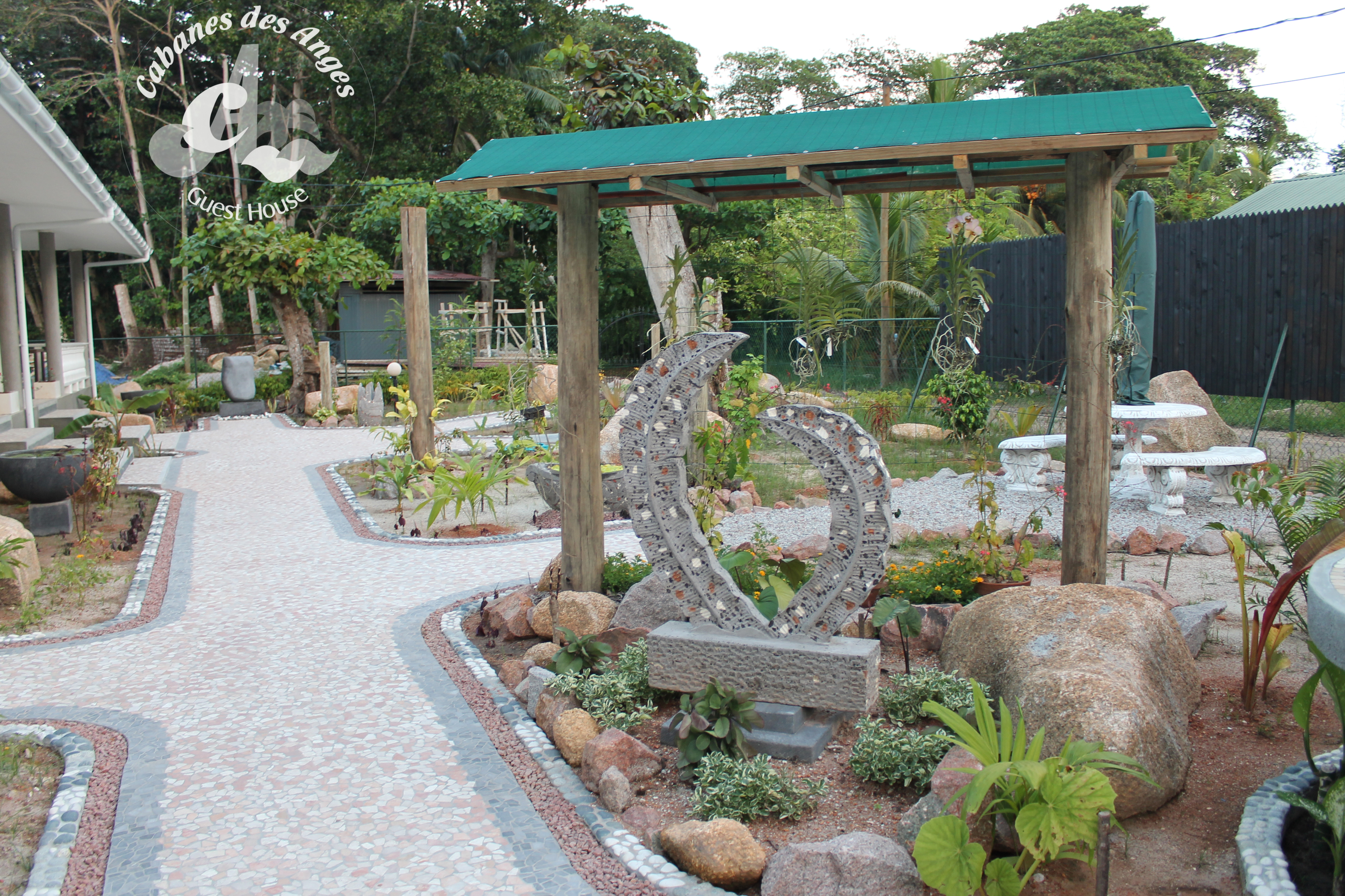 Masonstravel Cabanesdesanges Garden2