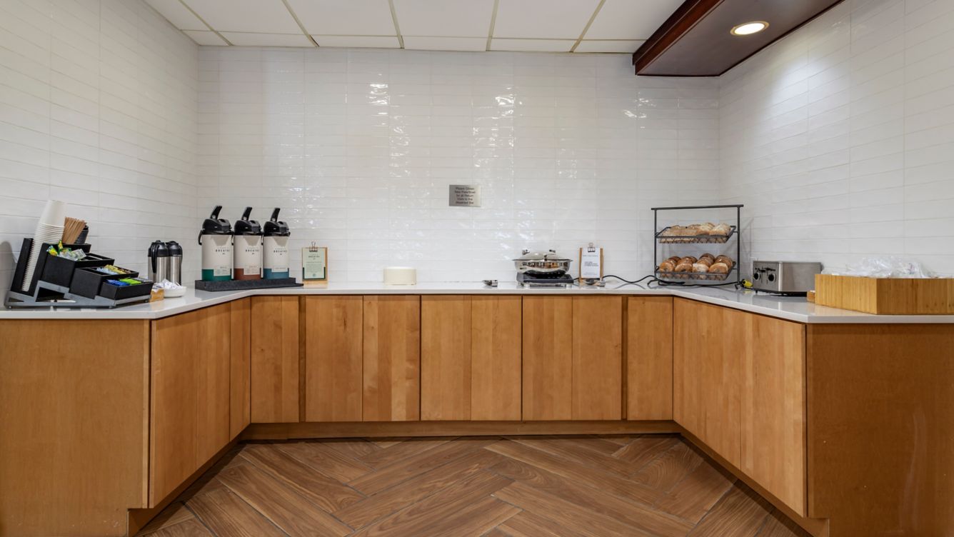 Fi Avlck Breakfast 22416 Wide Hor