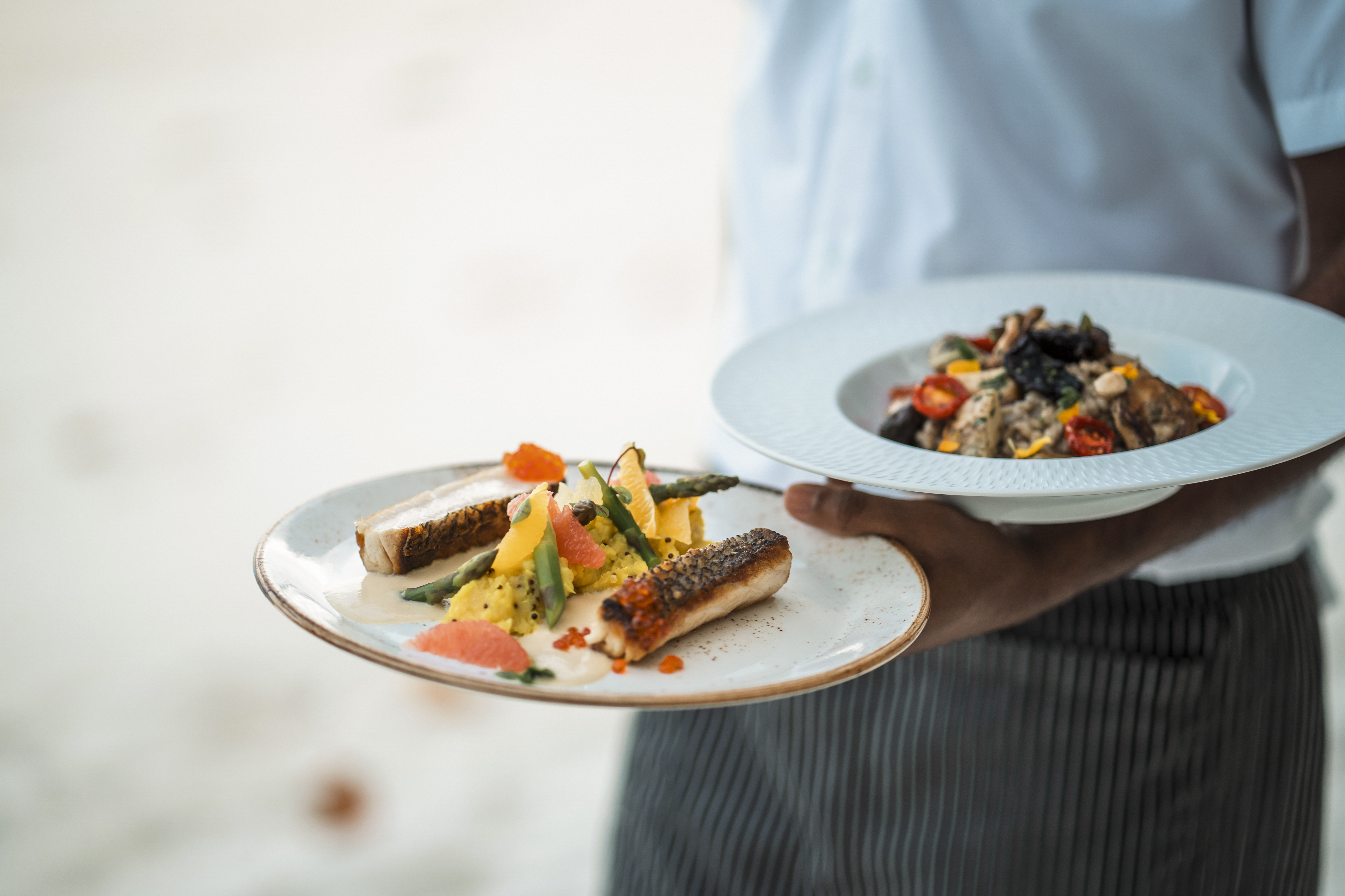 Constance Moofushi Restaurants And Bars Alizee Restaurant 11