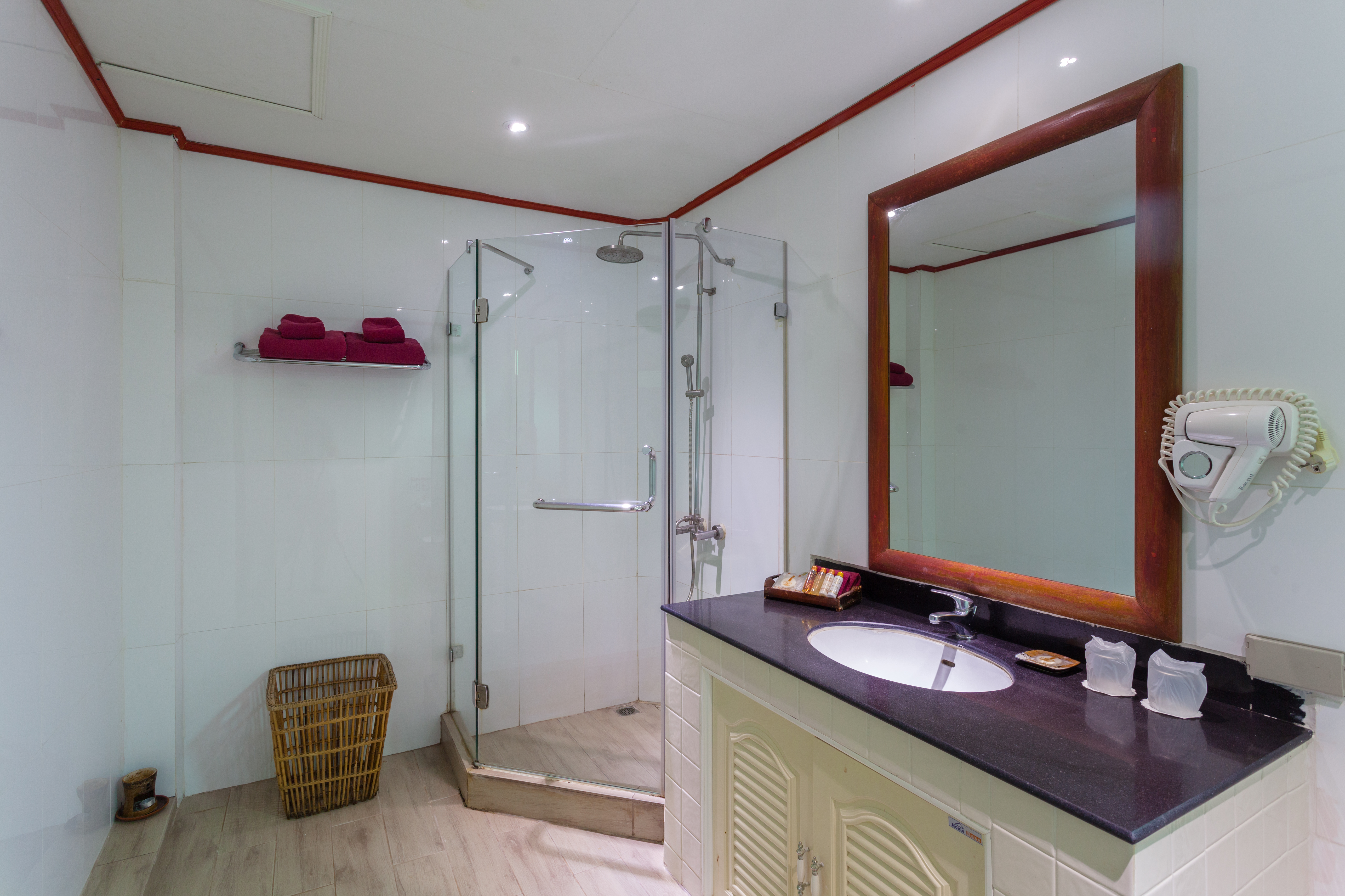 Superior Building 04