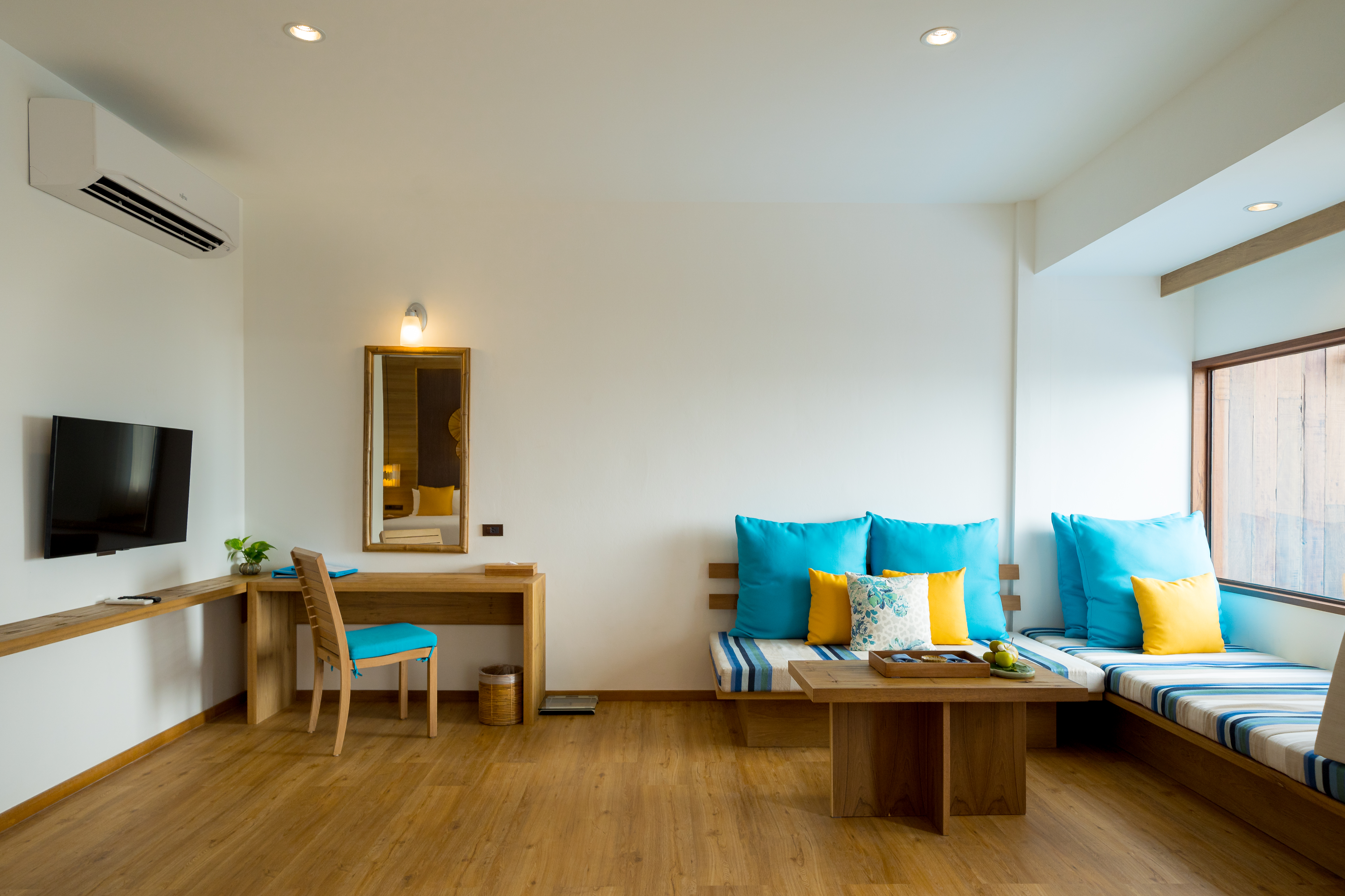 Family Hillside Sitting Area