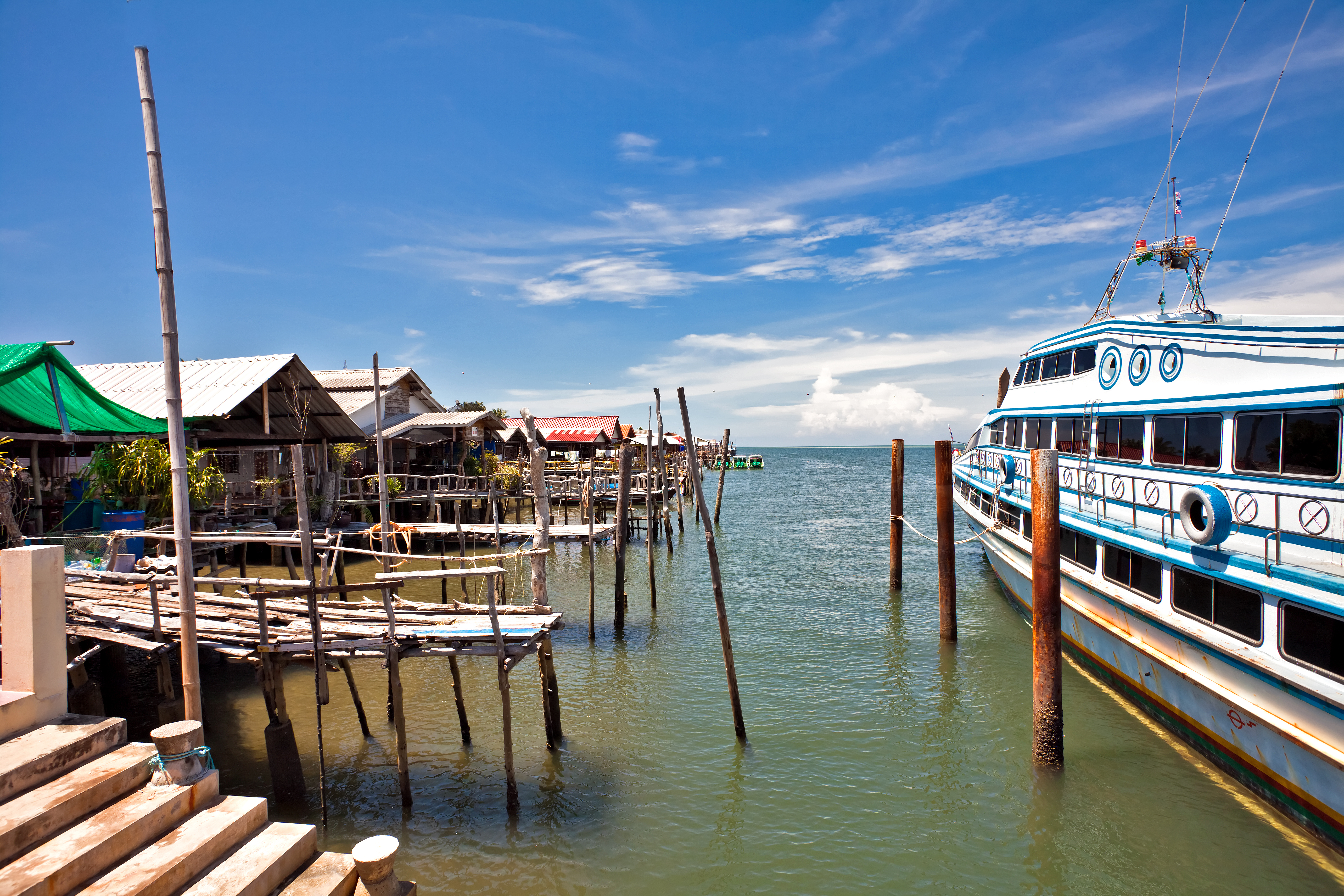 Koh Lanta Huse På Pæle Og Båd 57738208