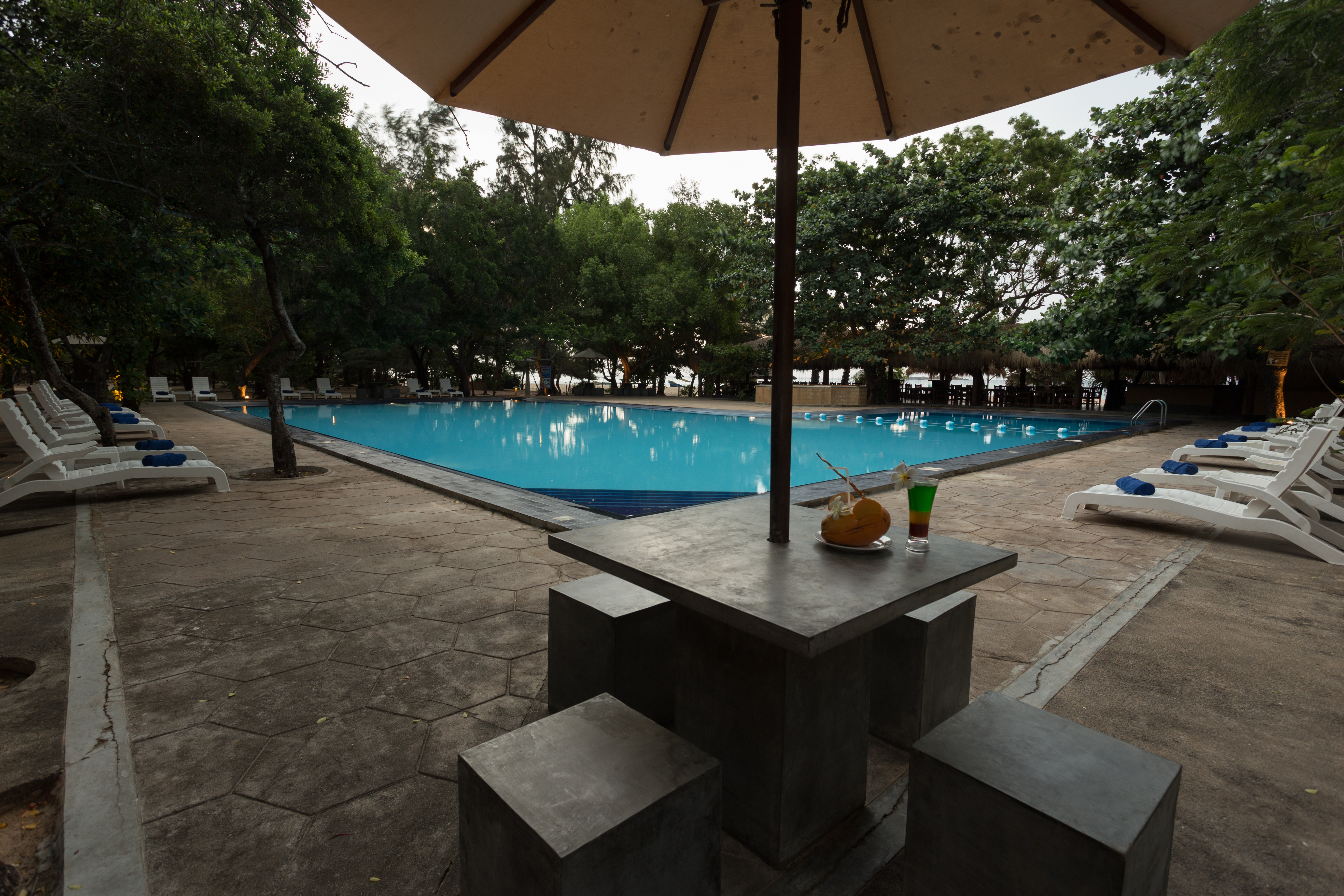 Pool 01