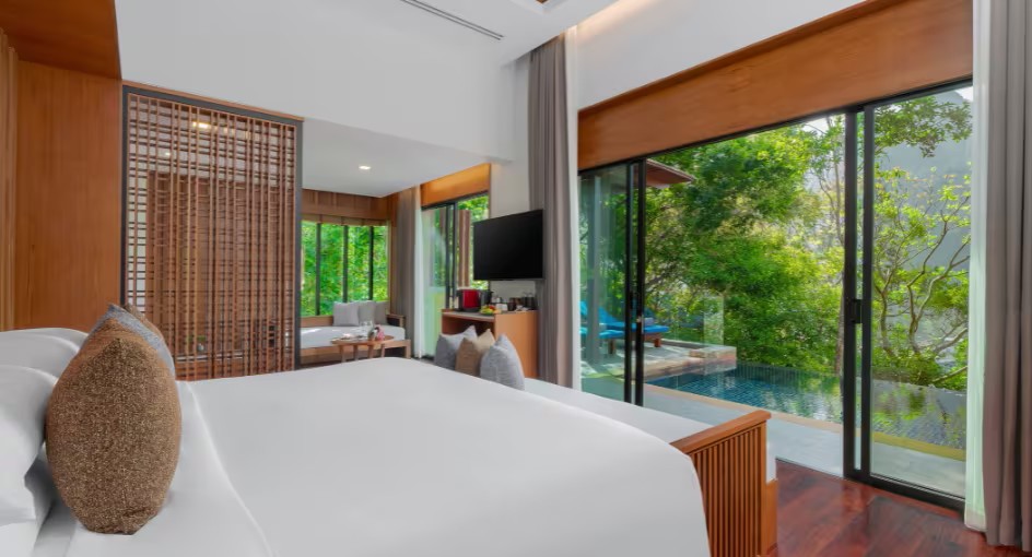 Avani Ao Nang Cliff Krabi Guest Room Avani Pool Villa Bed Pool Living 944X510
