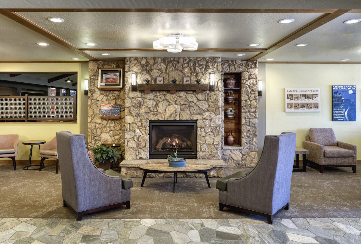 Yavapai Lodge West Pejs