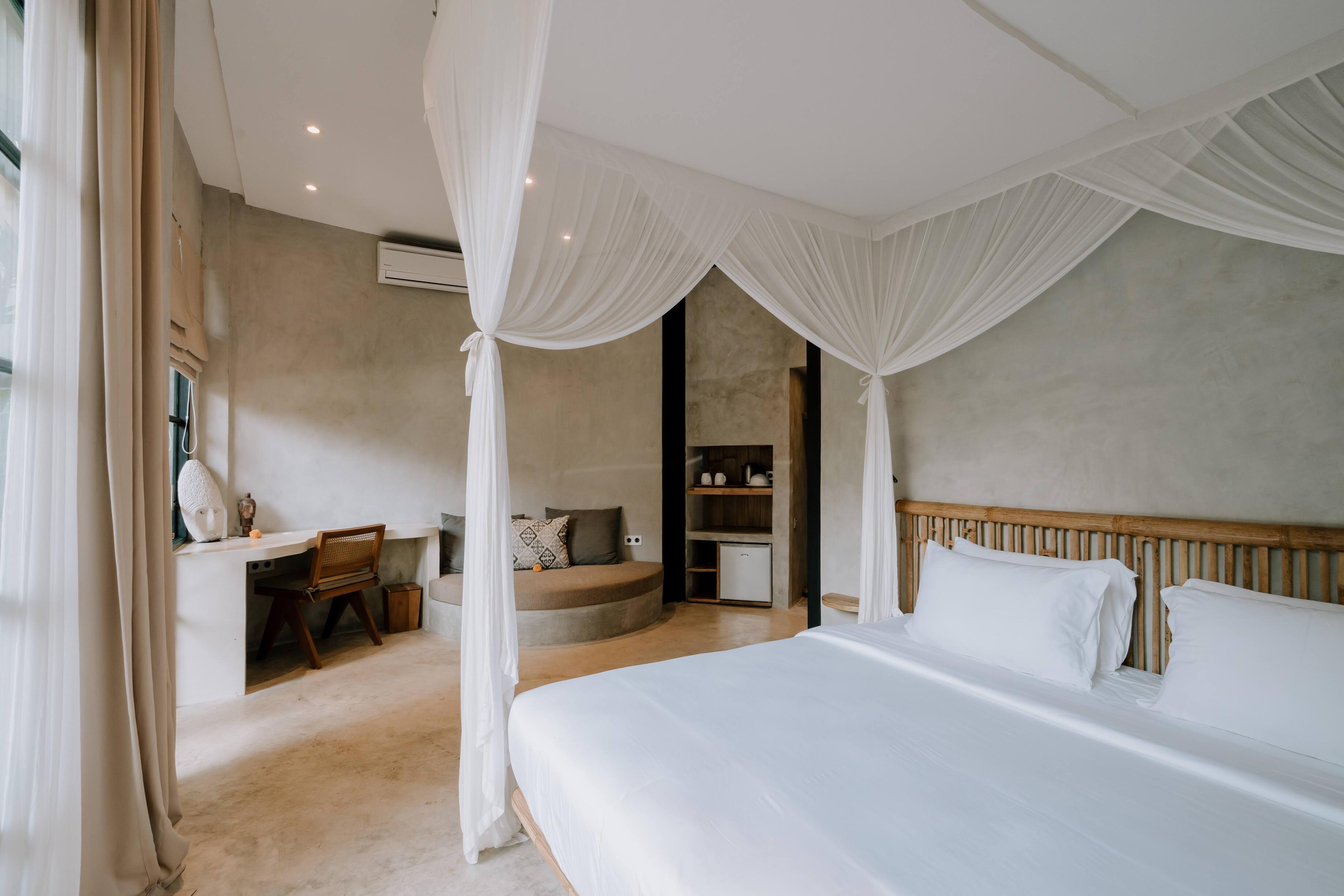 COVER ZHC Aliena Photoshoot June 2022 (19)