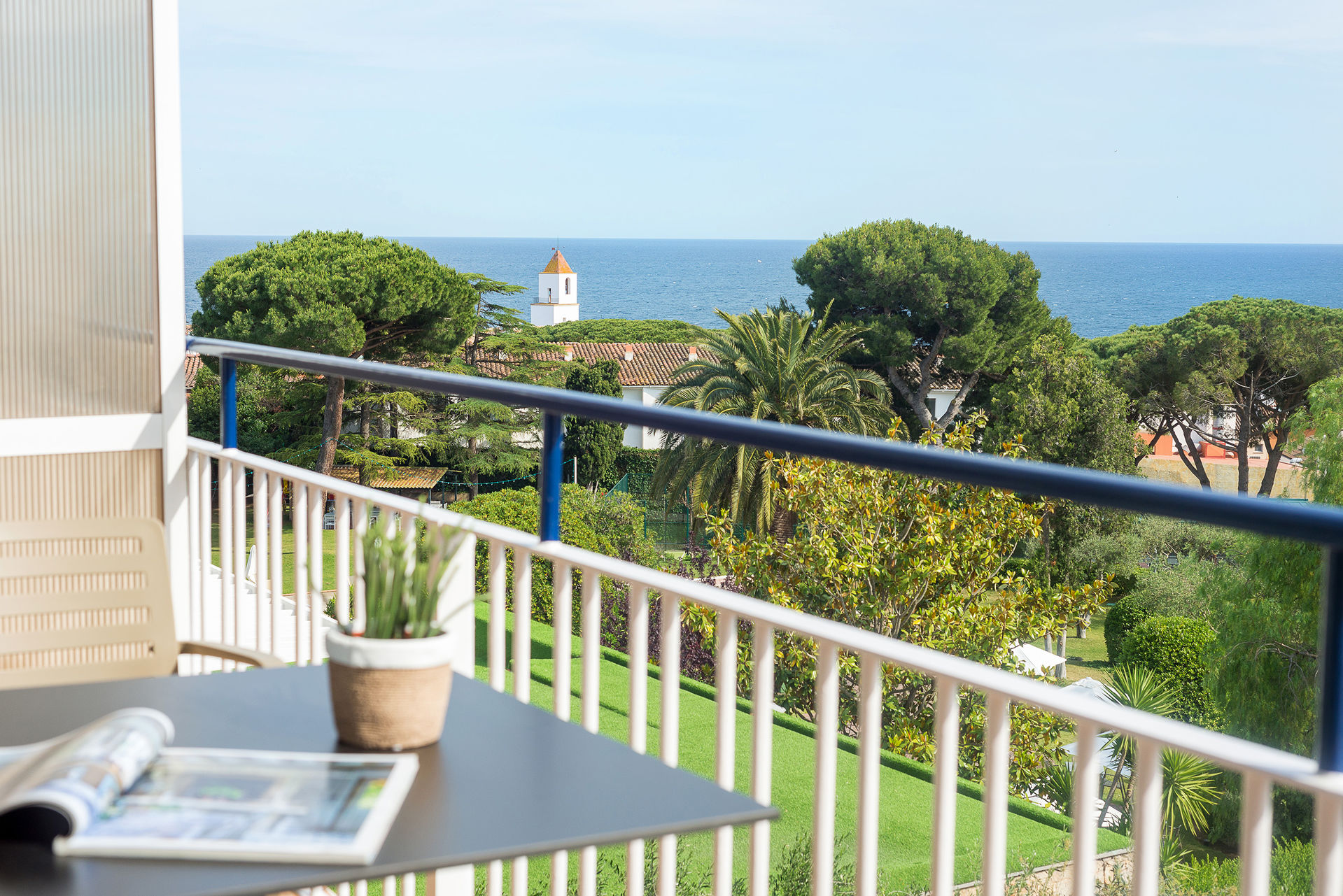Superior Room With Sea View (2)