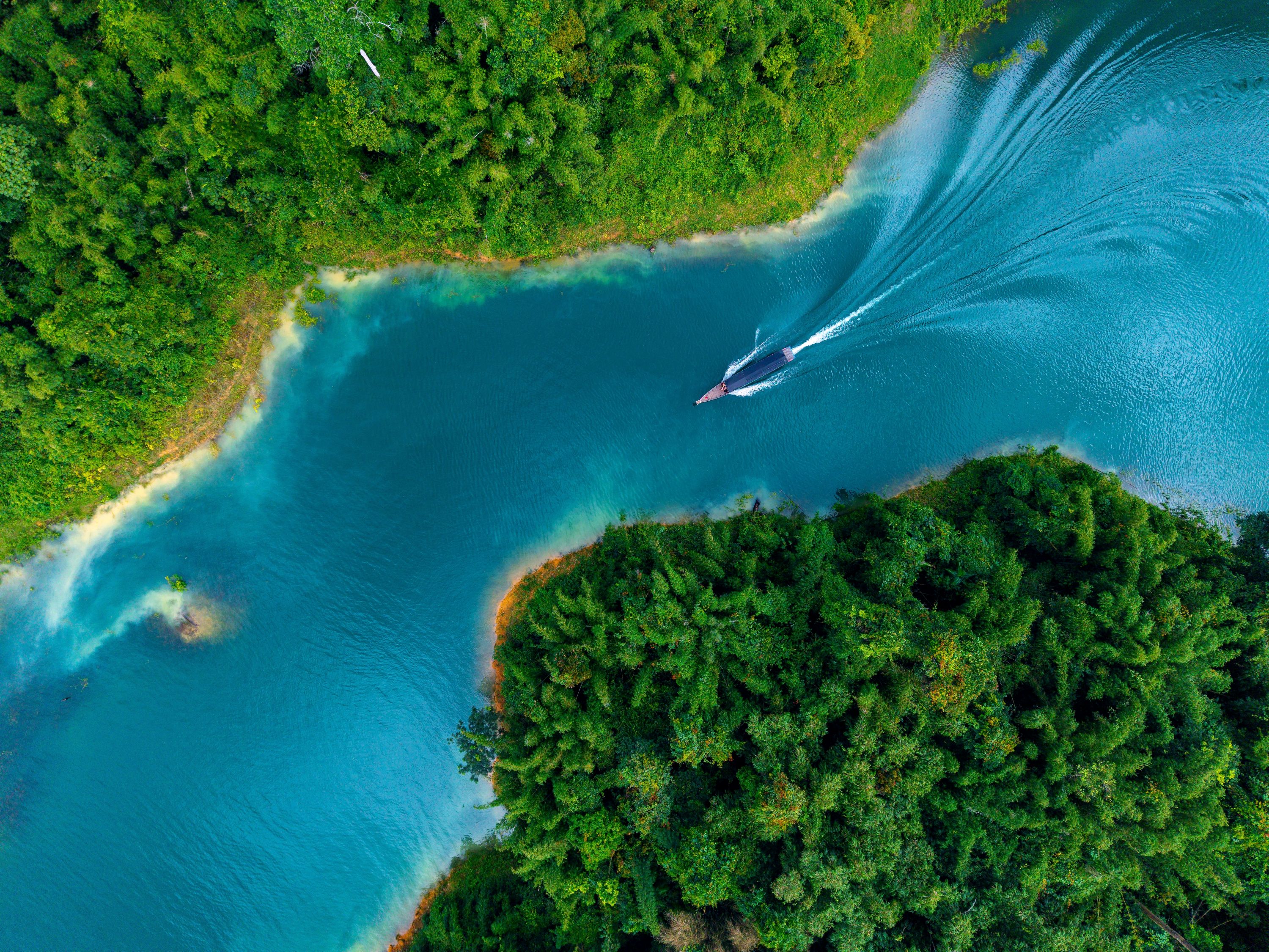 Shutterstock 2570969941