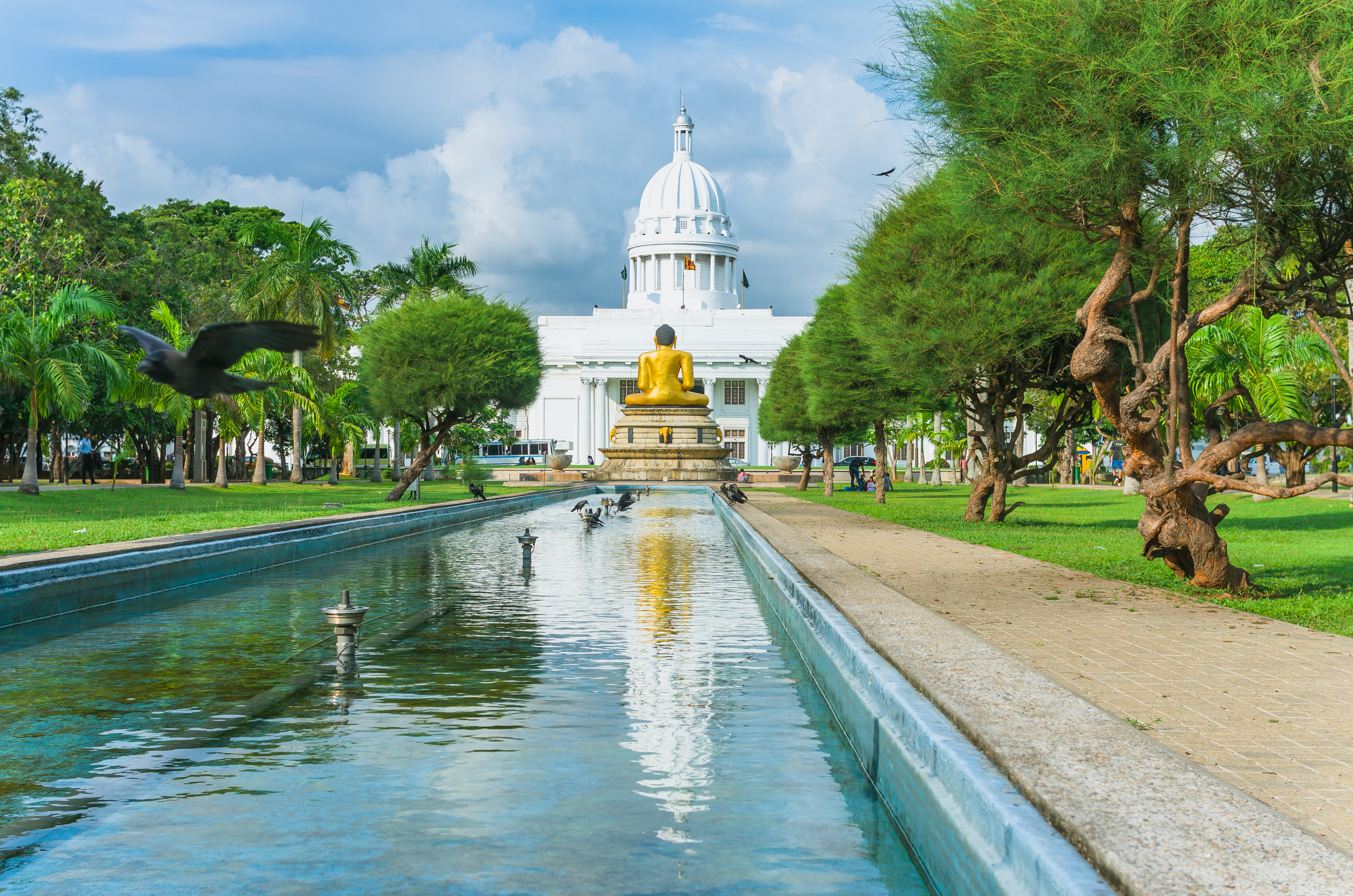 Viharamahadevi Park Colombo Shutterstock 602452664