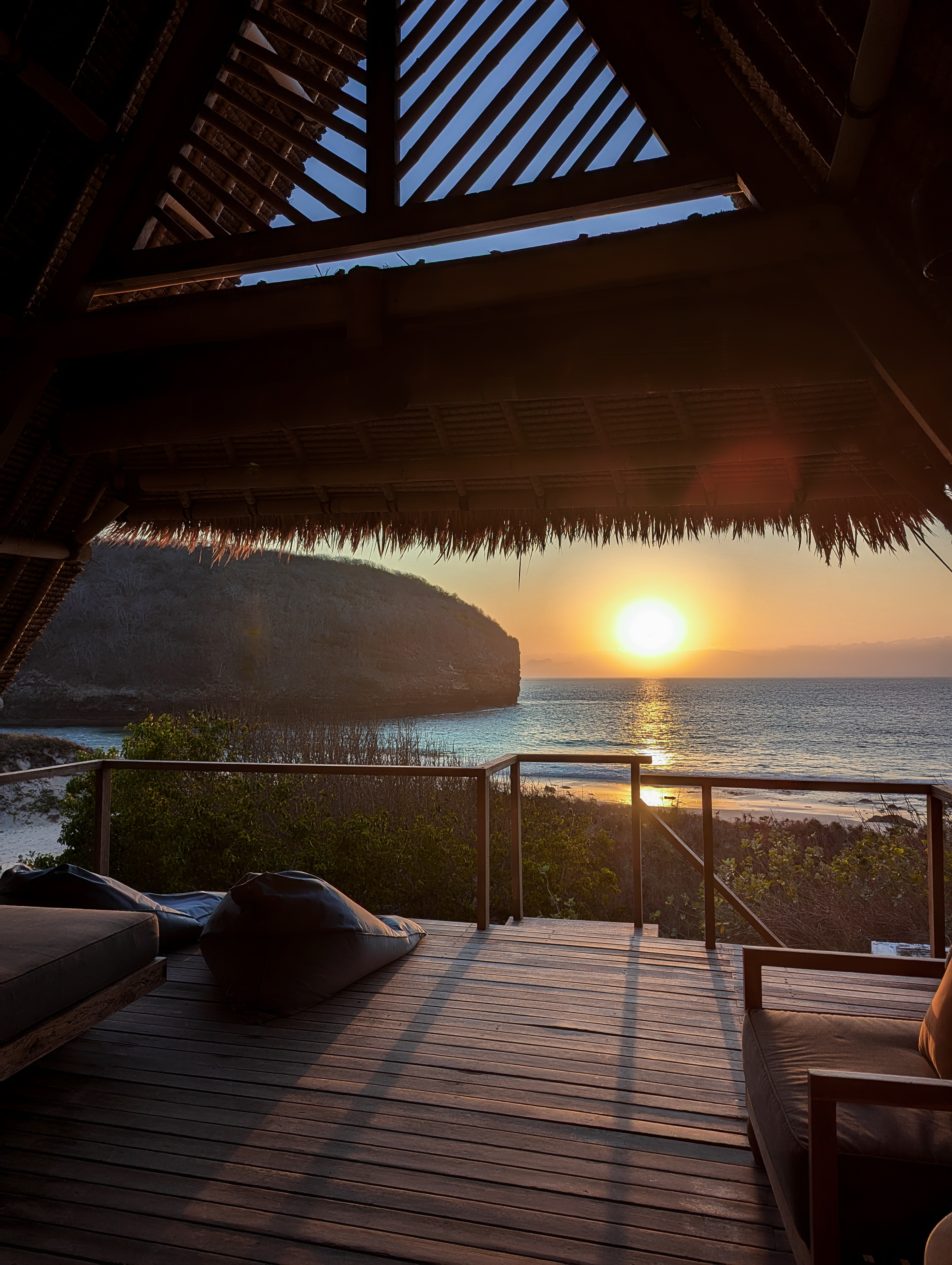 PXL 20241008 220719711.RAW 01.MP.COVER Copy