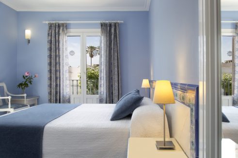 Vista Plaza Room (4)